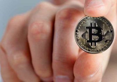 Bitcoin tüm zamanların en yüksek fiyatının yüzde 15 düşüşünü yaşadı.