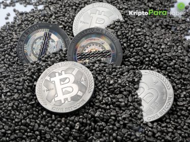 Bitcoin, dolaşım yönünden en büyük 6. para birimi oldu