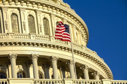 ABD yetkilisi Ron Paul: “ABD mali krizinin çözümü kripto paralar.”