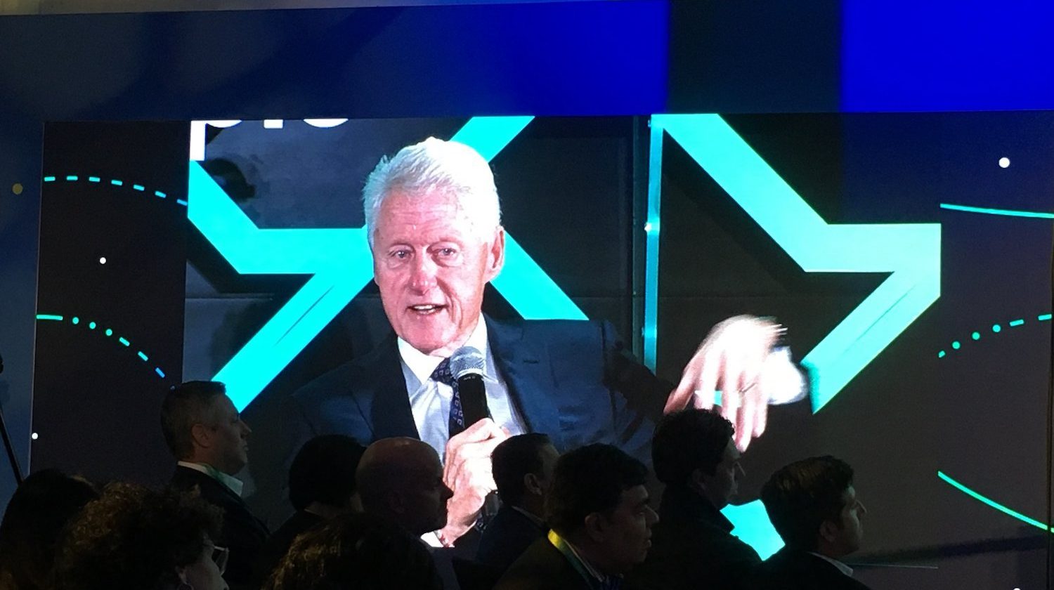 Blockchain’e yeni destek eski ABD Başkanı Bill Clinton ile geliyor!