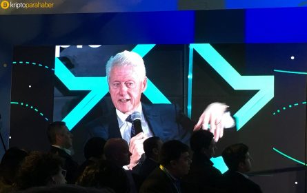 Bill Clinton: “Aşırı düzenleme Blockchain altın kazını öldürebilir!”