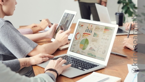 2022 yılında piyasalar ilk iş gününe nasıl başladı?