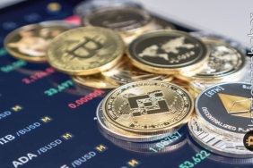 İlk 10'da sıkı mücadele! XRP bu altcoin'e yenik düştü