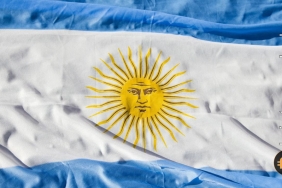 Arjantin takımı hem futbol sahasında hem de kripto piyasasında galibiyet serisine sahip oldu. ARG tokeni, piyasadaki mevcut düşüş eğilimini baltalıyor.